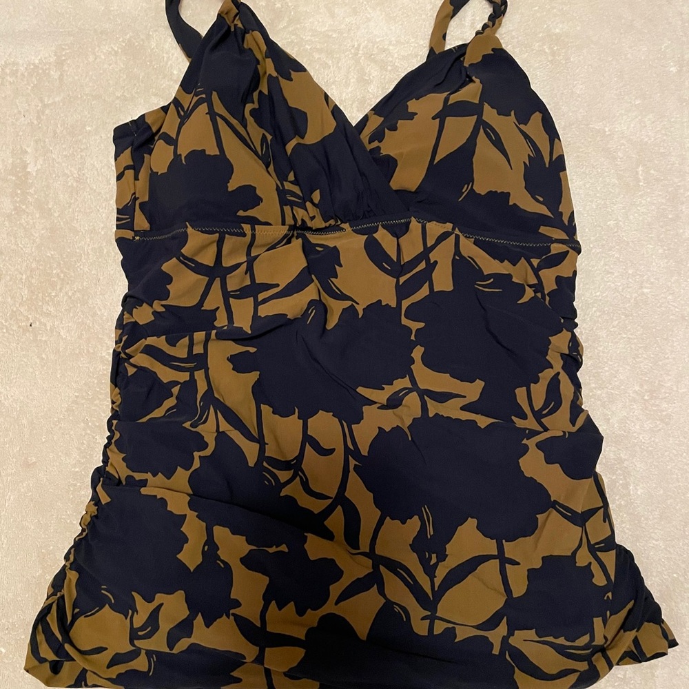 Lands’ End tankini chlorine resistant v-neck wrap